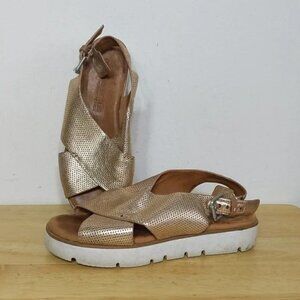 Gentle Souls Kiki Leather Platform Sandals in Rose Gold